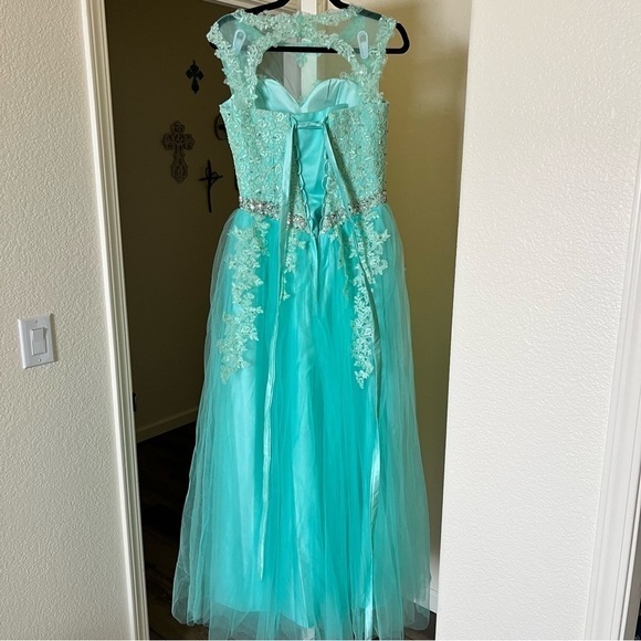 Quinceanera Ball Gown Evening Prom Dress Lace Appliques - Picture 8 of 9